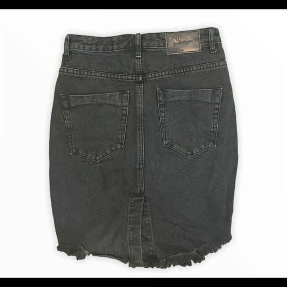 One Teaspoon black denim skirt size 26 - Picture 3 of 3
